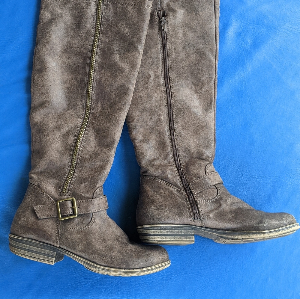 Over the knee boots